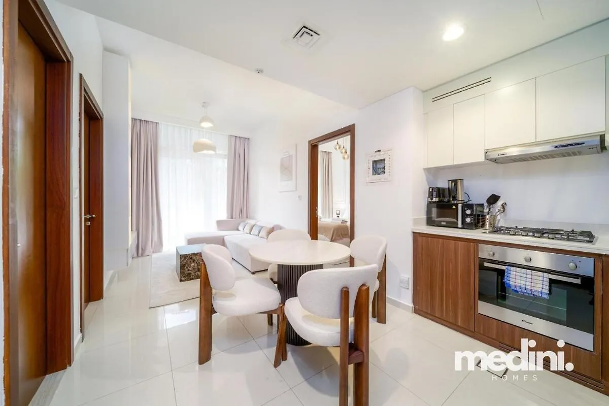 10 Min From Burj Khalifa - Sauna - Gym - Damac Reva Dubai Apartment