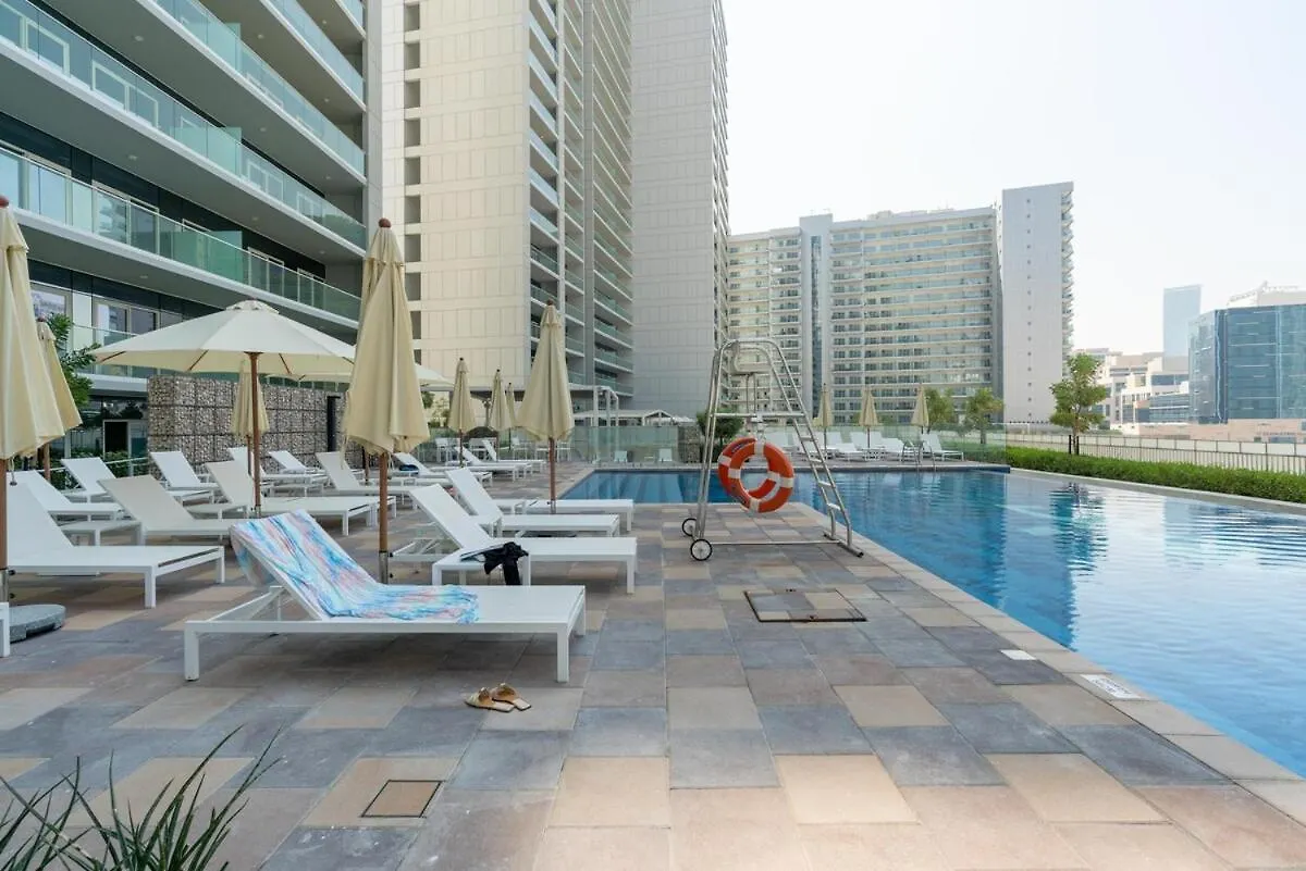 10 Min From Burj Khalifa - Sauna - Gym - Damac Reva Dubai