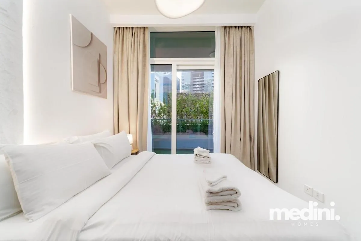 10 Min From Burj Khalifa - Sauna - Gym - Damac Reva Dubai Apartment